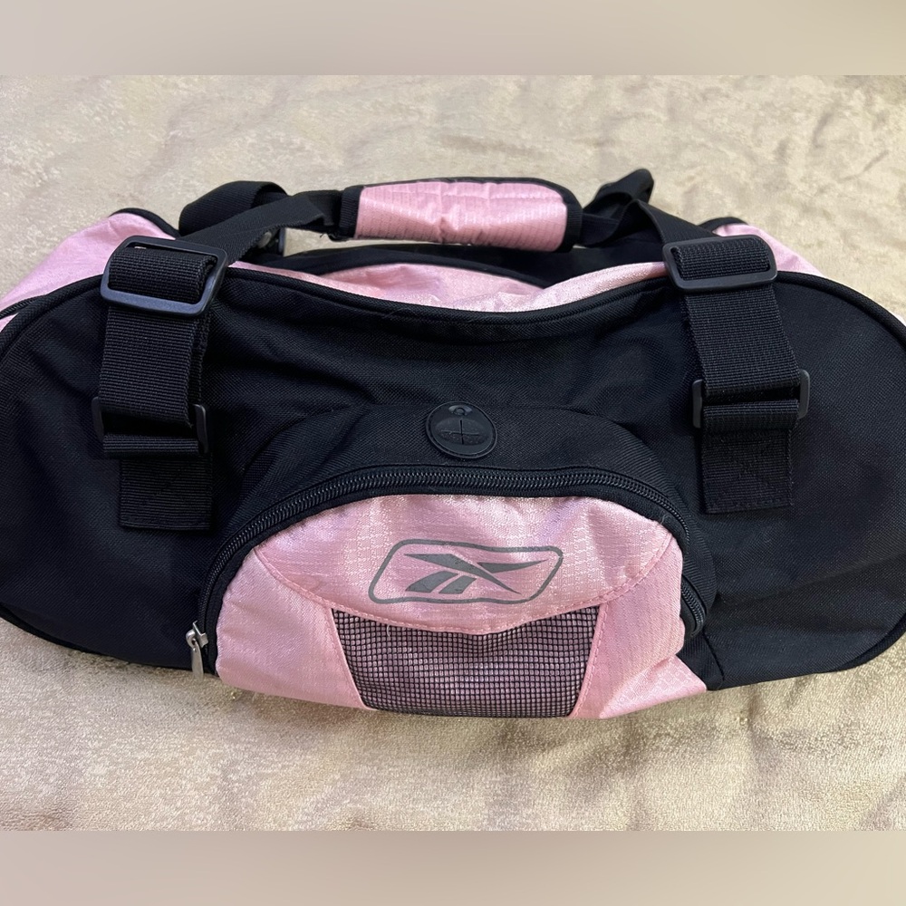 Moving sale! 🛍️ Reebok Gym Duffle Bag